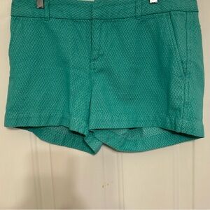 Banana Republic Women’s Green Cotton and Linen Blend Shorts Size 6